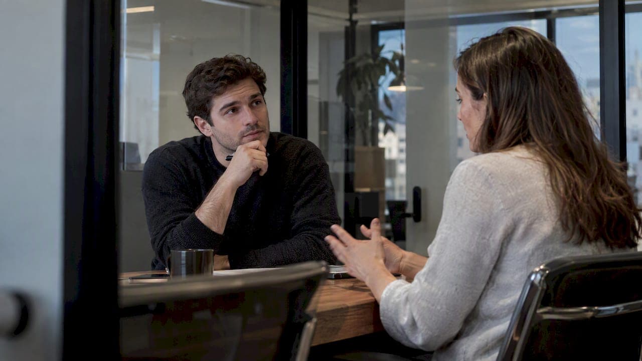 AI Meeting Booking: 4 B2B Stages, Human SDRs Qualify Replies