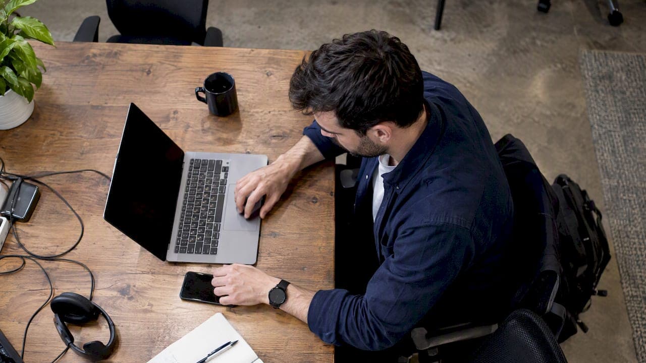 Sales Follow Up Cadence: 8–12 Touches, Ready to Copy and Test